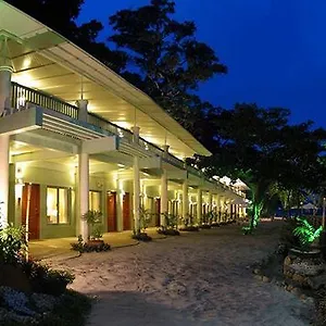Resort Camayan ****
