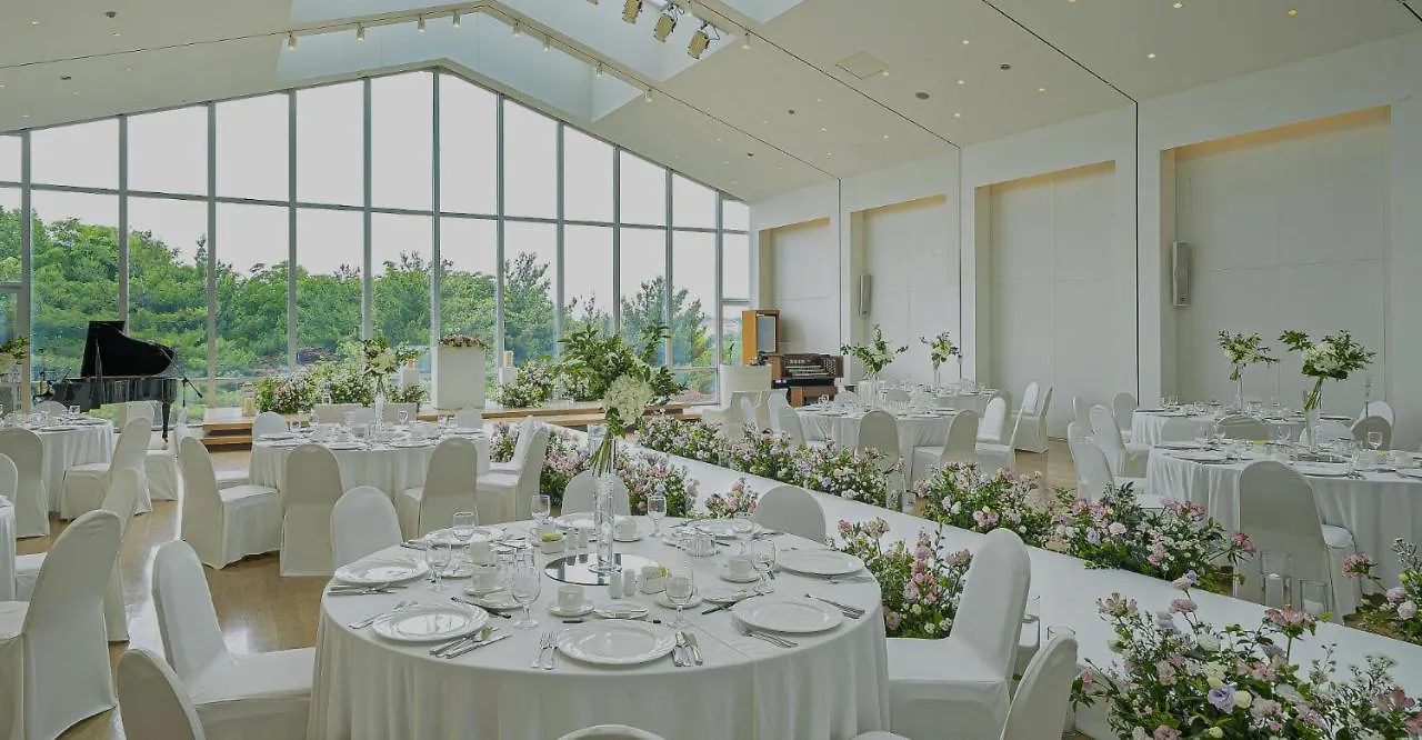 Mayfield Hotel Seoul 5*,